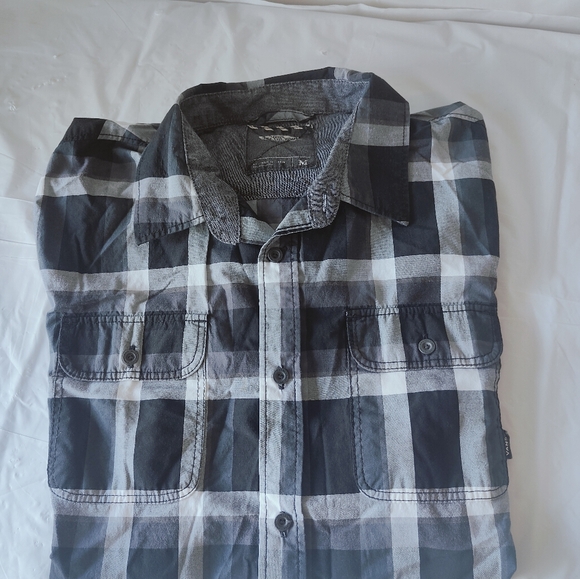 Van's Men's Short Sleeve Collared Button Up Shirt, Gray Plaid, Size M. - Picture 8 of 11